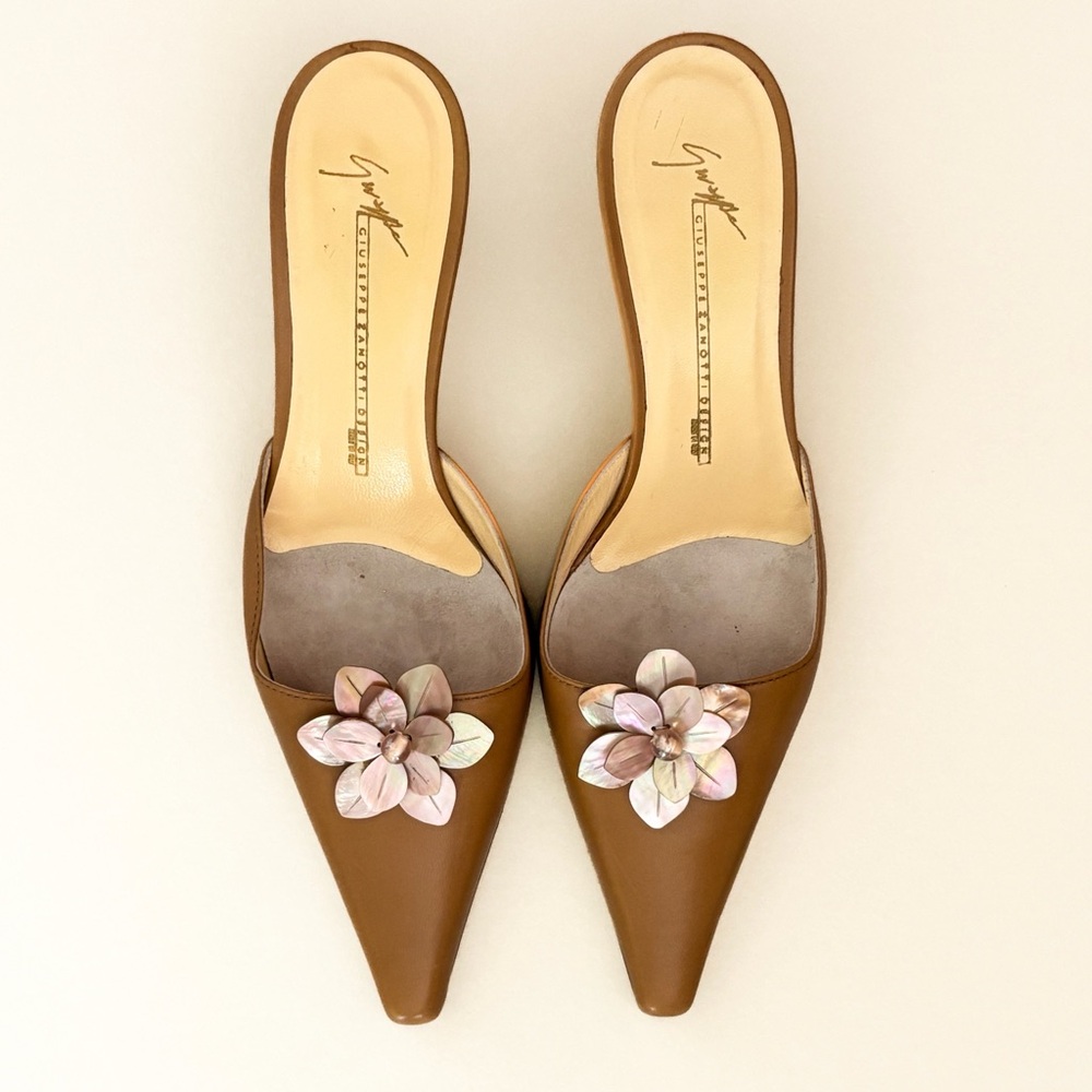 Vintage Giuseppe Zanotti Heels – Flower appliqué US8